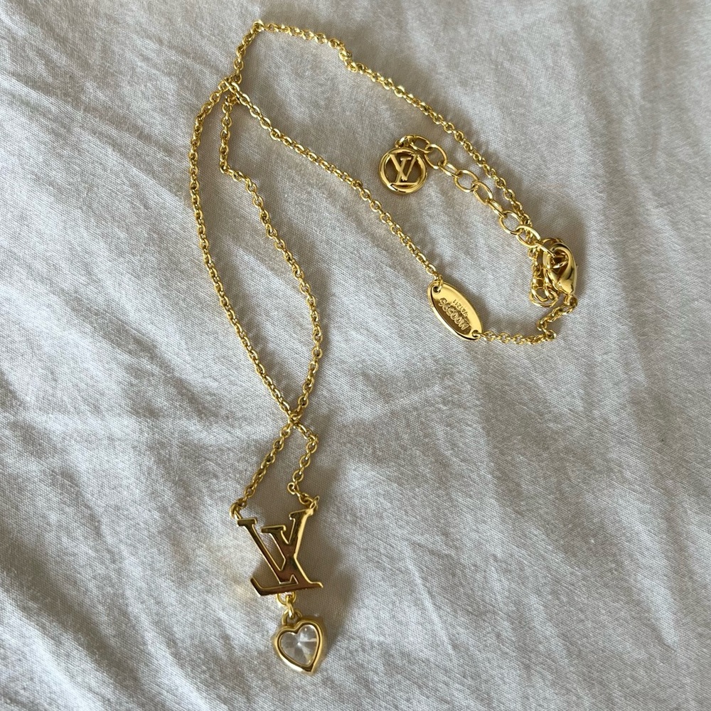 Louis Vuitton LV Iconic Heart Gold Stone Necklace - Picture 6 of 6